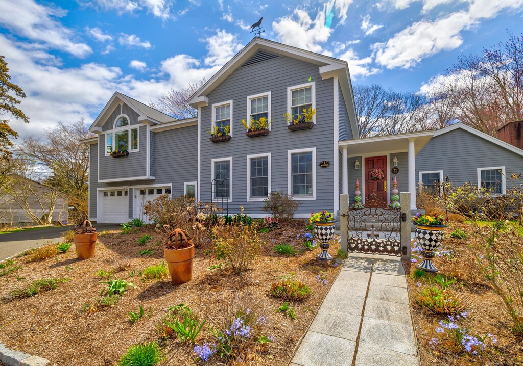 49 Damascus Rd, Branford, CT 06405 - view of front facade with an attached garage