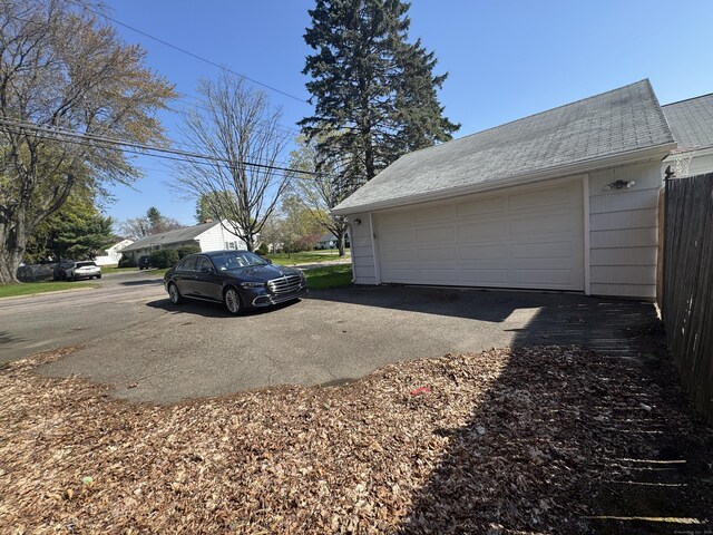 71 Schiller Rd, Fairfield, CT 06825 - detached garage with fence