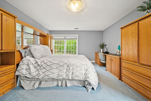 420 Winding Rdg, Southington, CT 06489 - bedroom with carpet flooring and a textured ceiling