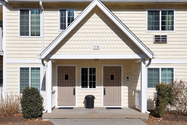 view of front of house featuring a porch