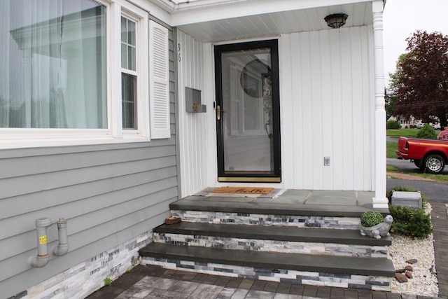 view of exterior entry