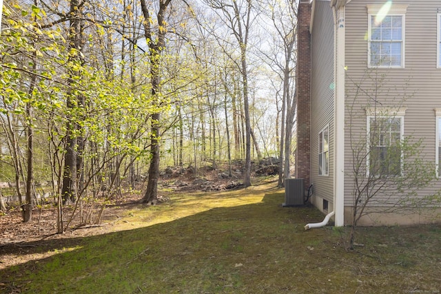 114 Cobbler Ln, Southbury, CT 06488 - view of yard featuring cooling unit