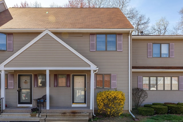 view of front facade featuring covered porch
