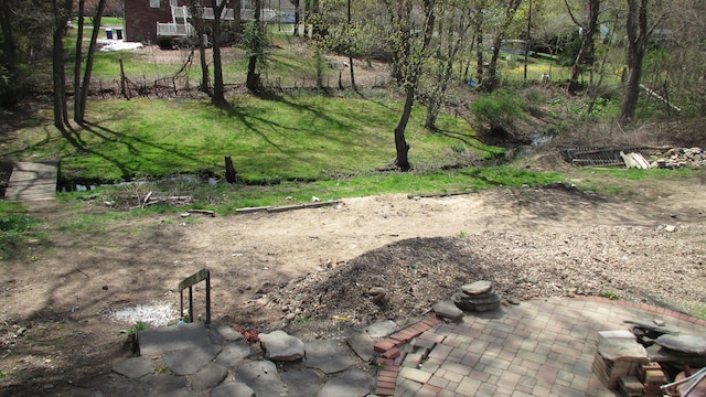 219 Forest St, East Hartford, CT 06118 - view of yard