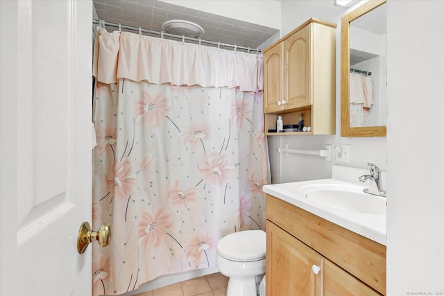 full bath with tile patterned floors, toilet, a shower with curtain, and vanity