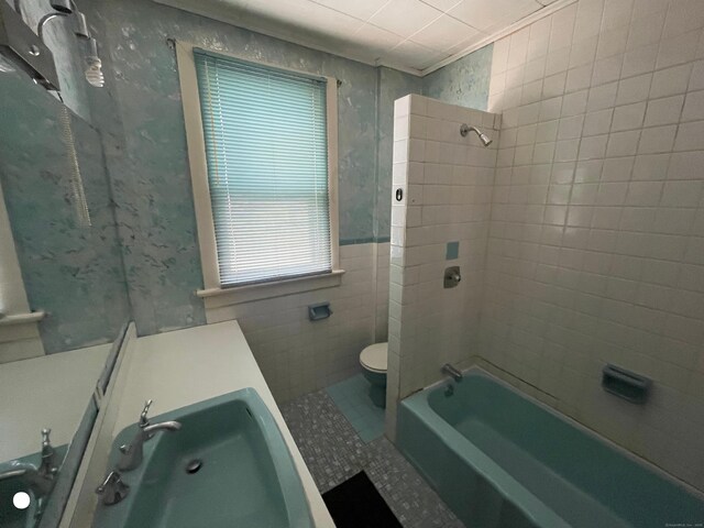 408 Blohm St, West Haven, CT 06516 - full bath with a sink, tile patterned flooring, toilet, and shower / tub combination