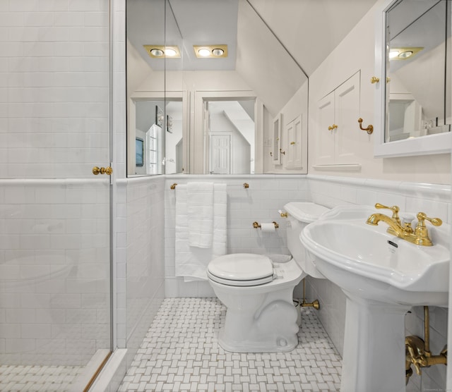 828 Sasco Hill Rd, Fairfield, CT 06824 - full bath with a stall shower, toilet, tile walls, and wainscoting