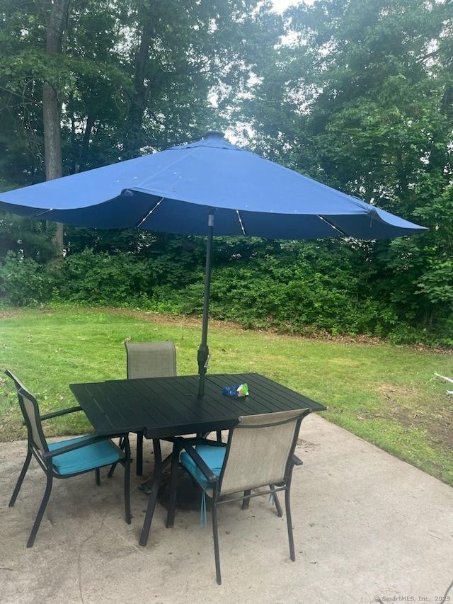 5 Hampton Rd, Enfield, CT 06082 - view of patio / terrace featuring outdoor dining space