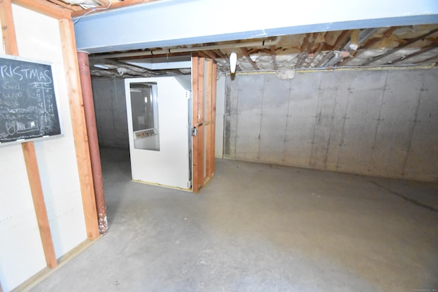 view of unfinished basement