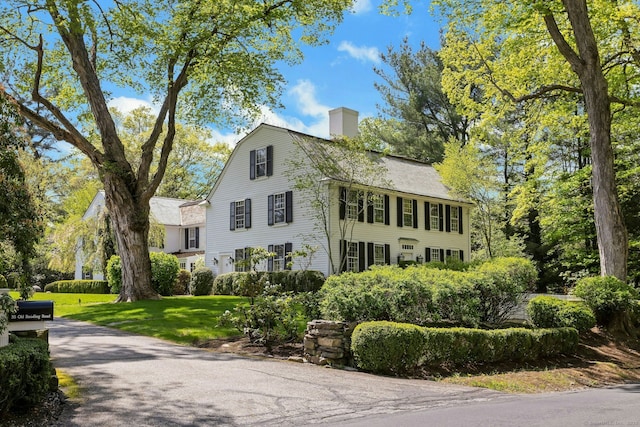 35 Old Redding Rd, Easton, CT 06612 - view of front of house featuring a chimney and a front lawn
