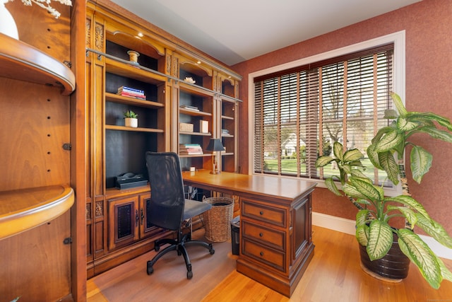 6 Holdridge Ct, Groton, CT 06355 - office space featuring baseboards, built in study area, and light wood-style flooring