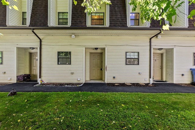 268 Lawlor St Apt 6, New Britain, CT 06051 - back of house featuring a lawn, mansard roof, and roof with shingles