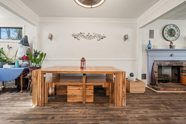 9 Berkshire Dr, Danbury, CT 06811 - dining room featuring crown molding, a fireplace, wood finished floors, and visible vents