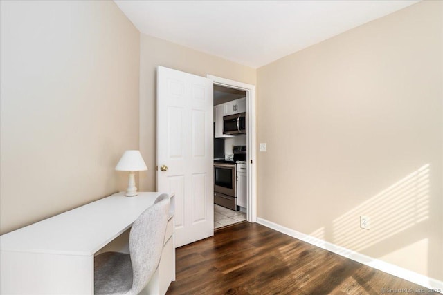 20 E Pembroke Rd Unit 36, Danbury, CT 06811 - unfurnished office featuring baseboards and dark wood finished floors