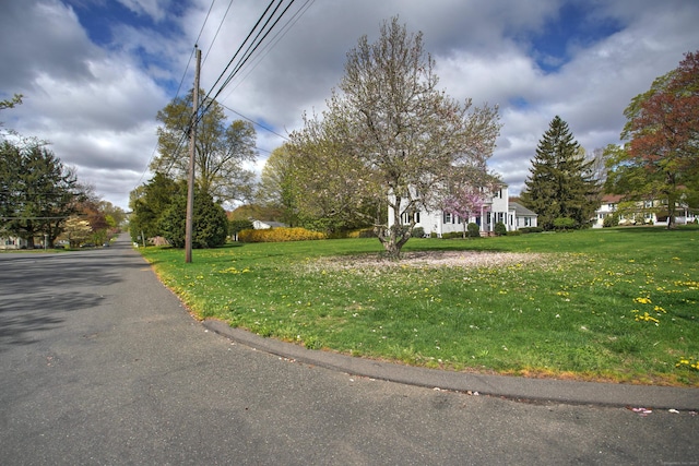 187 Sport Hill Rd, Easton, CT 06612 - view of street