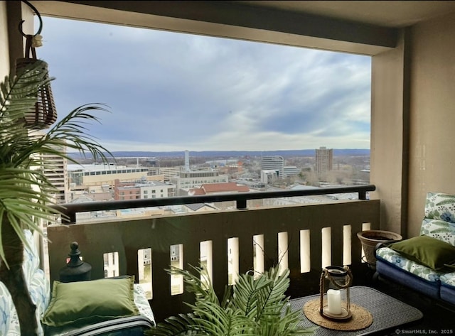1 Gold St Unit 17De, Hartford, CT 06103 - balcony featuring a city view