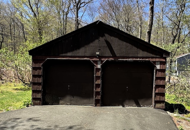 653 Andrew Mountain Rd, Naugatuck, CT 06770 - view of detached garage