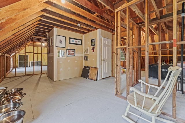 74 High St, Portland, CT 06480 - interior space
