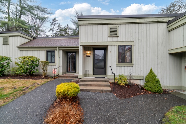669 Heritage Vlg Unit B, Southbury, CT 06488 - view of front of home featuring a shingled roof