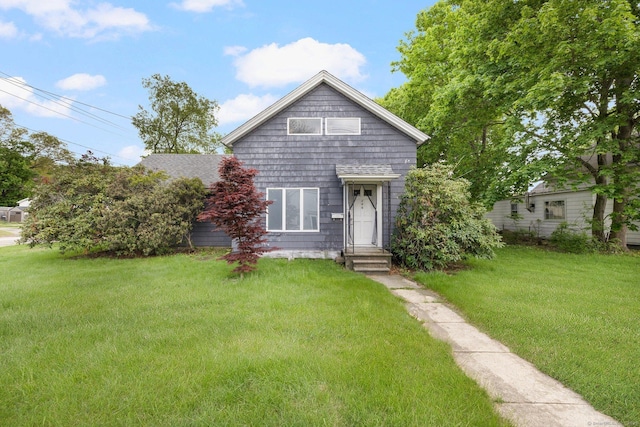 200 Mechanic St, Killingly, CT 06239 - bungalow-style house featuring a front yard