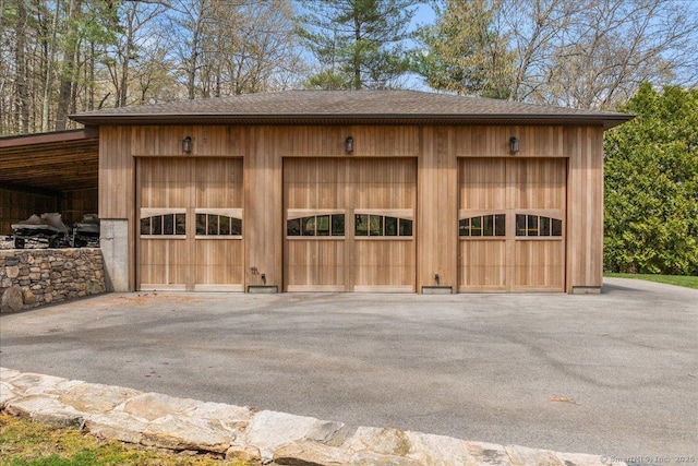 garage featuring a garage