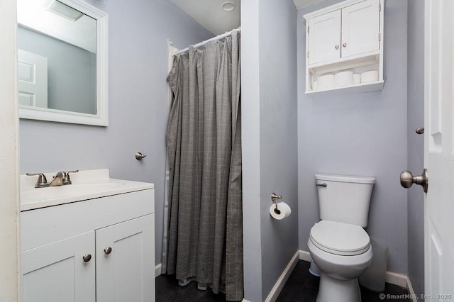 38 Black Bridge Rd, Newtown, CT 06482 - bathroom featuring toilet, baseboards, curtained shower, and vanity