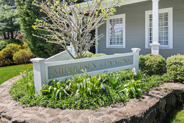 33 Hale Ln Unit 33, Darien, CT 06820 - view of community / neighborhood sign