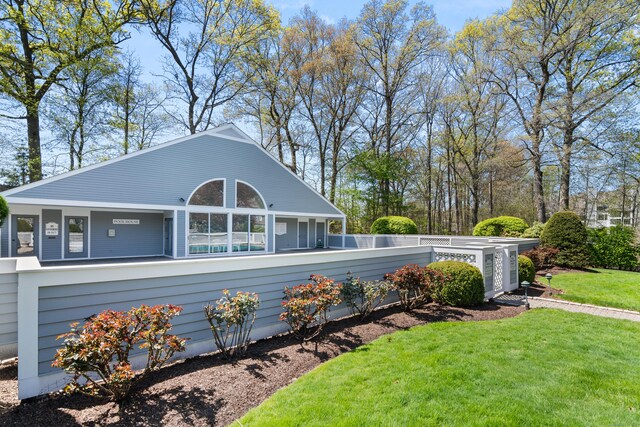 33 Hale Ln Unit 33, Darien, CT 06820 - exterior space featuring a yard