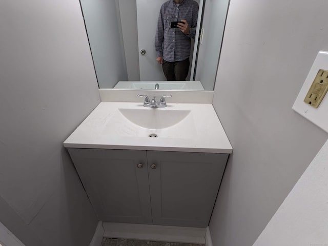 327 Center St, West Haven, CT 06516 - bathroom featuring vanity