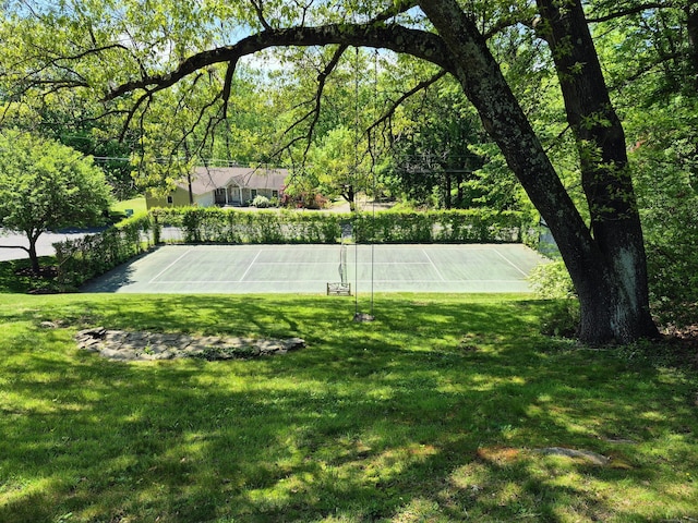 2 Ridgewood Dr, Danbury, CT 06811 - view of green lawn
