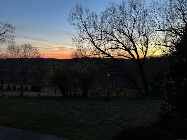 2 Ridgewood Dr, Danbury, CT 06811 - view of yard