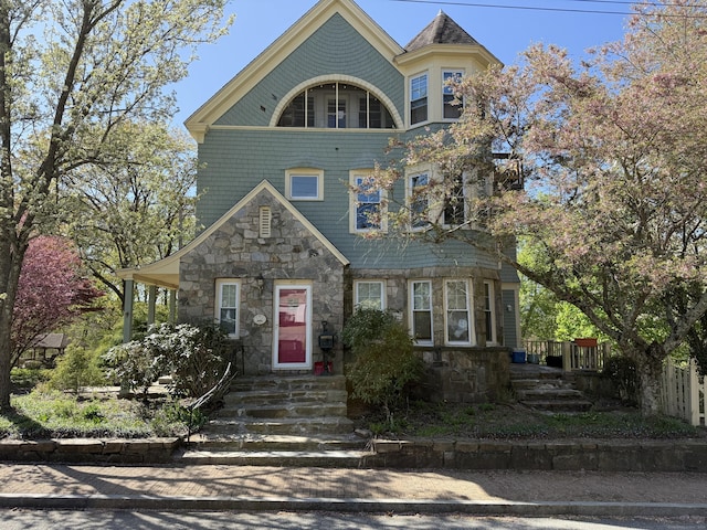 221 Broadway, Norwich, CT 06360 - victorian house with stone siding