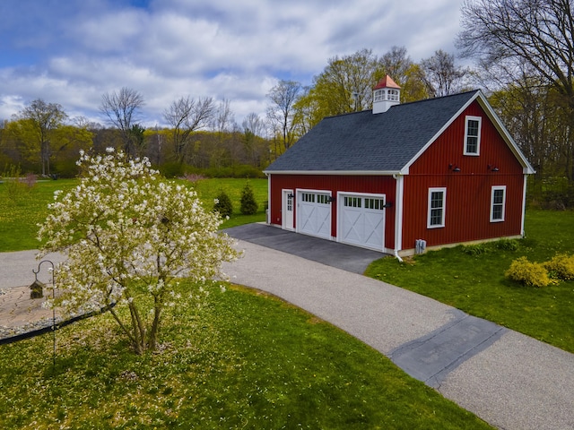 view of detached garage