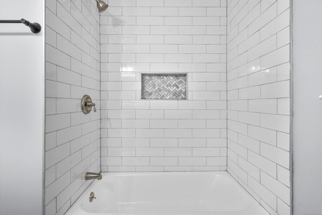 full bathroom featuring washtub / shower combination