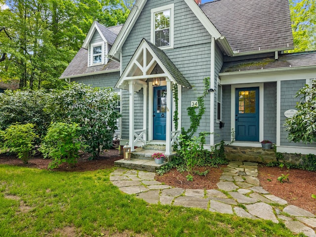 34 W Ave, Essex, CT 06426 - view of front facade with a shingled roof
