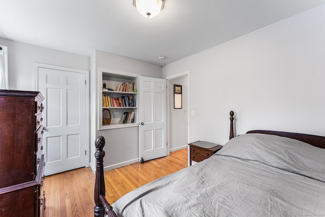16 Howes Ln, Redding, CT 06896 - bedroom featuring light wood-style floors and baseboards