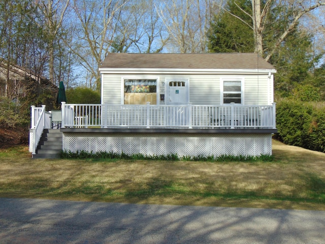 manufactured / mobile home featuring a deck
