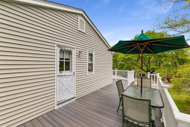 17 Glimmer Gln, East Haddam, CT 06415 - wooden terrace with outdoor dining space