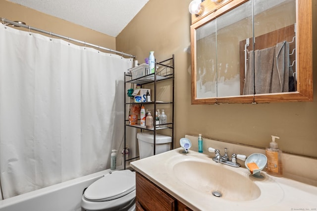 25 Deerwood Ln Unit 8, Waterbury, CT 06704 - full bath with vanity, shower / bath combo, toilet, and a textured ceiling