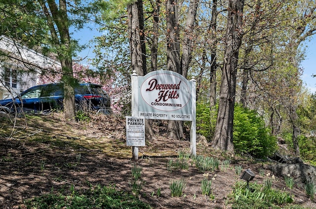 25 Deerwood Ln Unit 8, Waterbury, CT 06704 - view of community / neighborhood sign