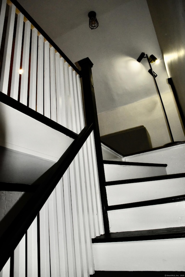 72 Sims St, Bridgeport, CT 06604 - view of stairway