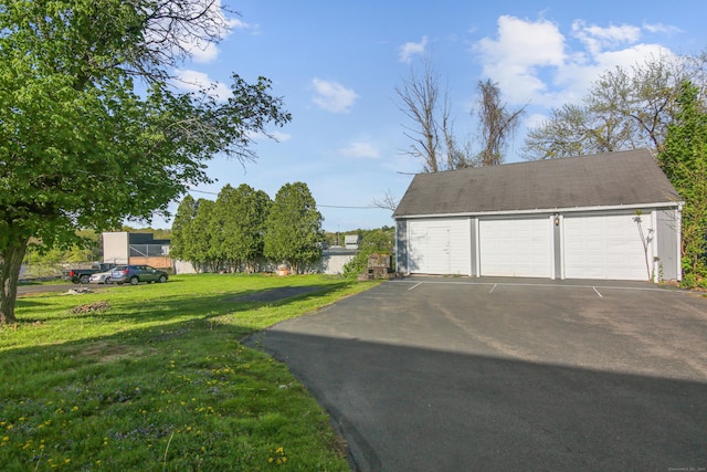 view of detached garage