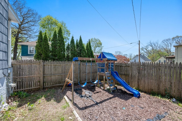 10 Gilmour St, Norwich, CT 06360 - view of play area featuring a fenced backyard