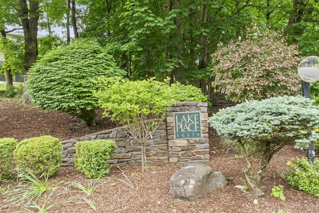 12 Boulevard Dr Unit 21-130, Danbury, CT 06810 - view of community / neighborhood sign