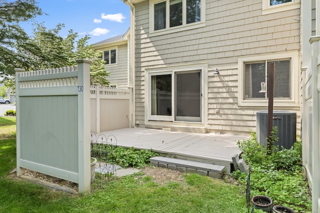 12 Boulevard Dr Unit 21-130, Danbury, CT 06810 - back of property featuring a deck
