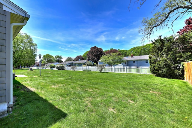 145 Russell Rd, Stratford, CT 06614 - view of yard