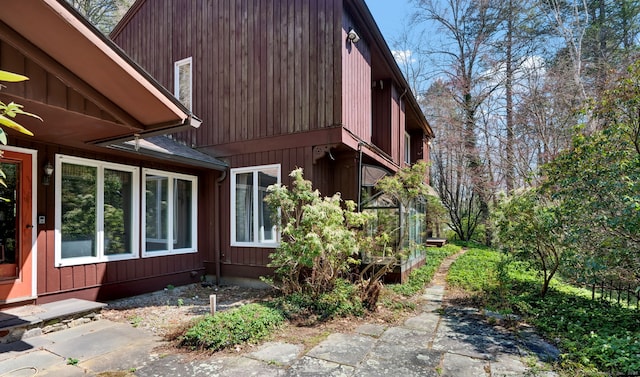 view of home's exterior