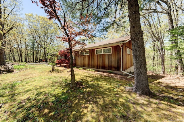 1037 Bartholomew Rd, Middletown, CT 06457 - view of green lawn