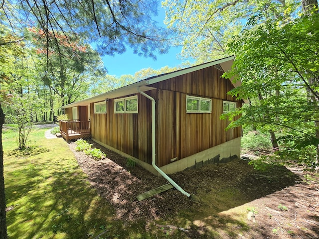 1037 Bartholomew Rd, Middletown, CT 06457 - view of side of property with a deck