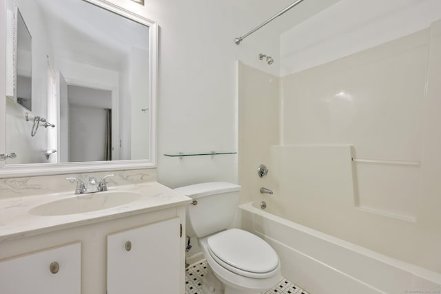 97 Richards Ave Apt F5, Norwalk, CT 06854 - bathroom featuring vanity, toilet, and shower / tub combination